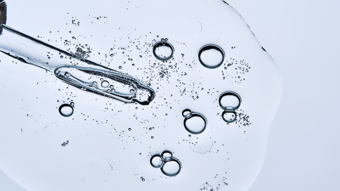 Comment les Peptides Biomimétiques Révolutionnent le Soin de la Peau