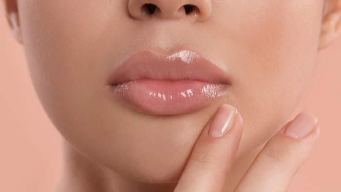 How to make your lips plumper in 3 easy steps